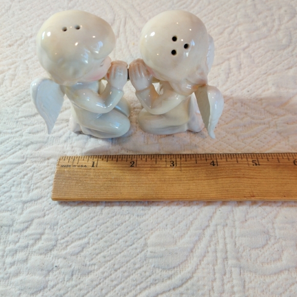 Pacific Giftware Praying Boy & Girl Angels Magnetic Ceramic Salt Pepper Shakers - Picture 6 of 7